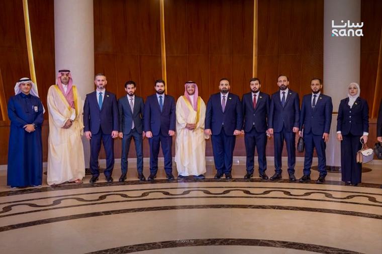 وزير الإعلام يبحث في الرياض تعزيز التعاون وتبادل الخبرات بين “سانا” و”واس”